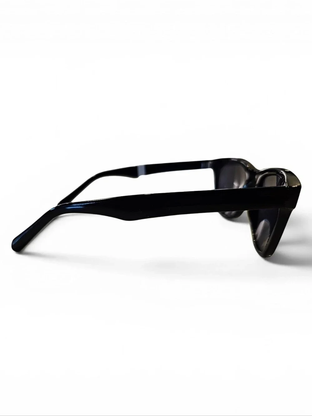 Fossil Black Sunglasses with Dark Smoke Lenses, New!